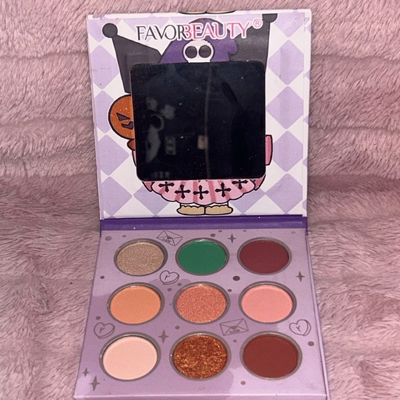 Kuromi Favor Beauty Palette - Picture 2 of 2
